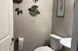 2511 W Queen Creek Rd, Chandler, AZ 85248 - Photo 19