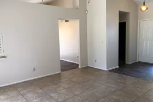 5533 W Cholla St, Glendale, AZ 85304 - Photo 7