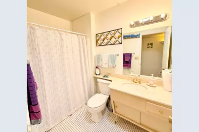 11019 W Santa Fe Drive, Sun City, AZ 85351 - Photo 9