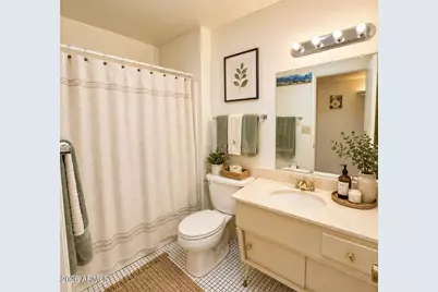 11019 W Santa Fe Drive, Sun City, AZ 85351 - Photo 13