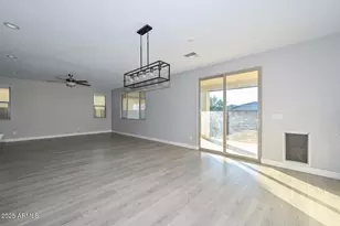 17663 W Straight Arrow Ln, Surprise, AZ 85387 - Photo 9