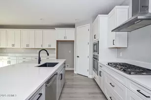 17663 W Straight Arrow Ln, Surprise, AZ 85387 - Photo 13