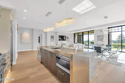 2 Biltmore Estate #109, Phoenix, AZ 85016 - Photo 9