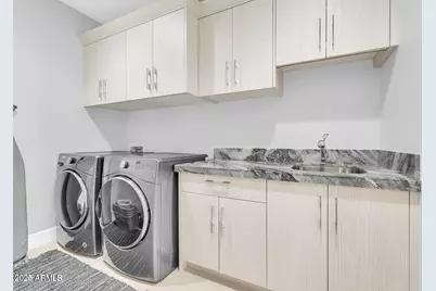 2 Biltmore Estate #109, Phoenix, AZ 85016 - Photo 19