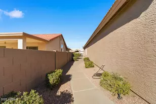 10545 E Halley Dr, Sun Lakes, AZ 85248 - Photo 29