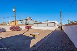 745 E Pierce St, Phoenix, AZ 85006 - Photo 37