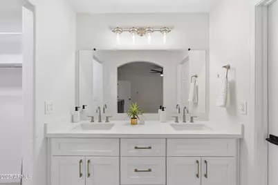 11526 E Mendoza Avenue, Mesa, AZ 85209 - Photo 19