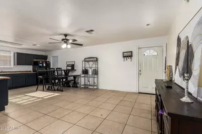 3049 N 53rd Drive, Phoenix, AZ 85031 - Photo 7