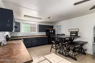 3049 N 53rd Dr, Phoenix, AZ 85031 - Photo 9