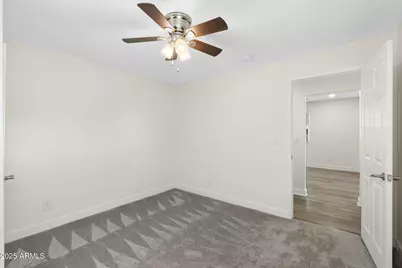 402 W Wier Avenue, Phoenix, AZ 85041 - Photo 15
