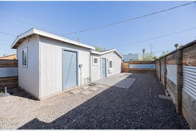 1026 E Pierce Street #B, Phoenix, AZ 85006 - Photo 1