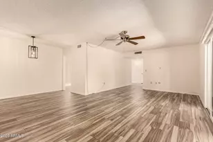 10427 W Roundelay Cir, Sun City, AZ 85351 - Photo 11