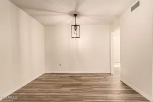 10427 W Roundelay Cir, Sun City, AZ 85351 - Photo 13