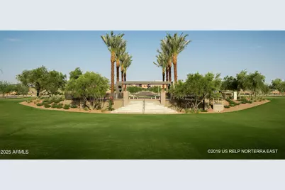 2142 W Hide Trail, Phoenix, AZ 85085 - Photo 59