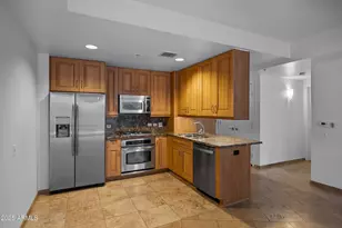 7137 E Rancho Vista Dr, Scottsdale, AZ 85251 - Photo 9