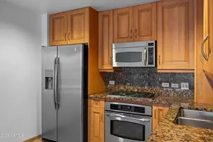 7137 E Rancho Vista Dr, Scottsdale, AZ 85251 - Photo 11