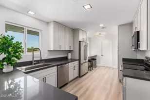 10544 W Prairie Hills Cir, Sun City, AZ 85351 - Photo 1