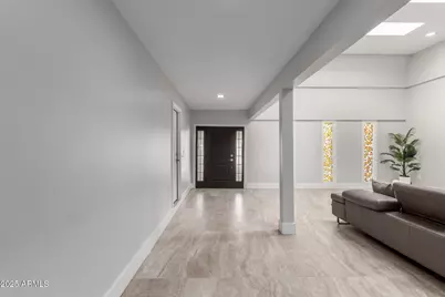 10544 W Prairie Hills Circle, Sun City, AZ 85351 - Photo 9