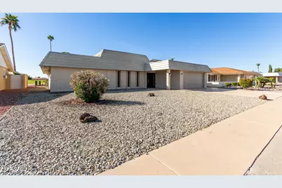 10544 W Prairie Hills Circle, Sun City, AZ 85351 - Photo 3