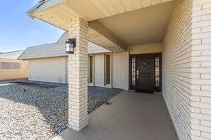 10544 W Prairie Hills Cir, Sun City, AZ 85351 - Photo 5