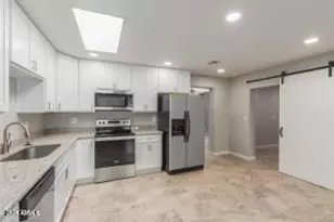 11017 W Alabama Ave, Sun City, AZ 85351 - Photo 3