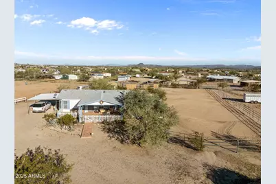 25124 W Saddle Mountain Road, Morristown, AZ 85342 - Photo 33