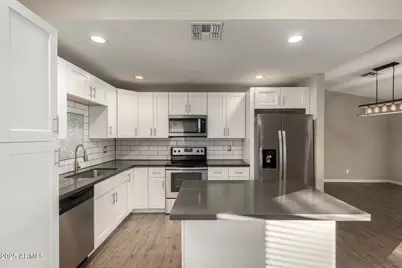 19237 N 5th Avenue, Phoenix, AZ 85027 - Photo 9