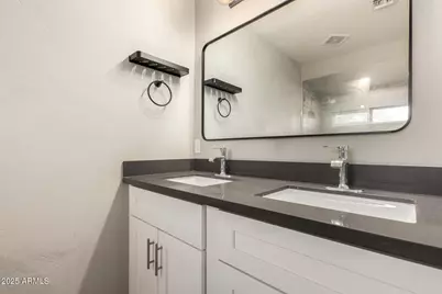 19237 N 5th Avenue, Phoenix, AZ 85027 - Photo 13