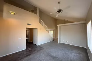 8102 W Hammond Ln, Phoenix, AZ 85043 - Photo 3