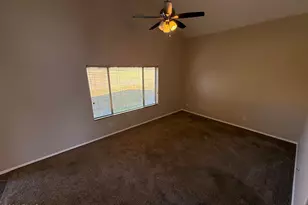 8102 W Hammond Ln, Phoenix, AZ 85043 - Photo 5