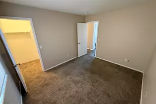 8102 W Hammond Ln, Phoenix, AZ 85043 - Photo 13