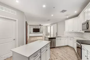 2511 W Queen Creek Rd, Chandler, AZ 85248 - Photo 9