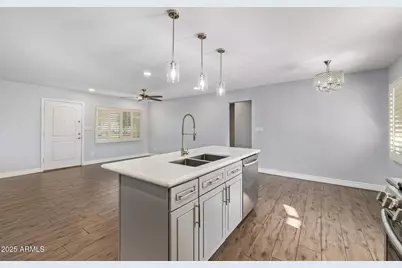 2439 E Minnezona Avenue, Phoenix, AZ 85016 - Photo 5