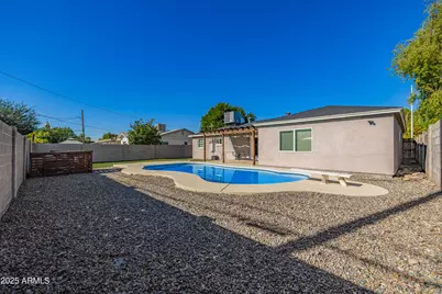 2439 E Minnezona Avenue, Phoenix, AZ 85016 - Photo 21