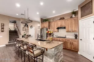 203 W Desert Flower Ln, Phoenix, AZ 85045 - Photo 15