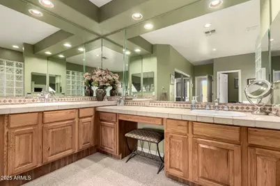 203 W Desert Flower Lane, Phoenix, AZ 85045 - Photo 23