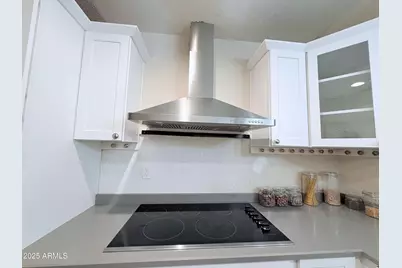 5046 W New World Drive, Glendale, AZ 85302 - Photo 9