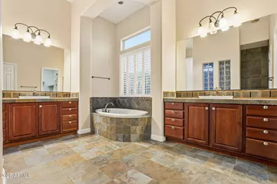 25914 N 49th Lane, Phoenix, AZ 85083 - Photo 35