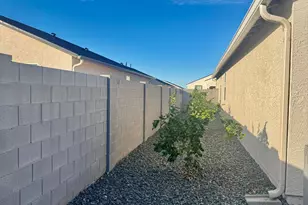 5835 E Freesia Ln, San Tan Valley, AZ 85140 - Photo 17