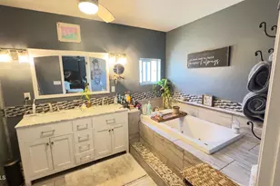 19549 E Scenic Loop Road E, Black Canyon City, AZ 85324 - Photo 23