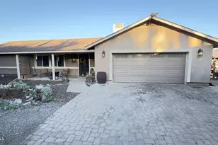 19549 E Scenic Loop Road E, Black Canyon City, AZ 85324 - Photo 1