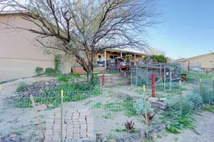 19549 E Scenic Loop Road E, Black Canyon City, AZ 85324 - Photo 25