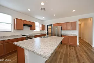 10037 W Cashman Dr, Peoria, AZ 85383 - Photo 11