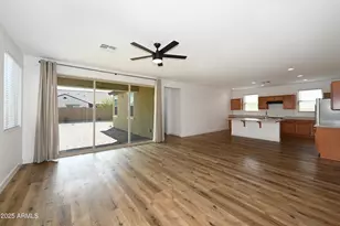 10037 W Cashman Dr, Peoria, AZ 85383 - Photo 7