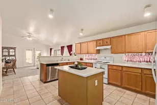 14712 W Lamoille Dr, Surprise, AZ 85374 - Photo 5