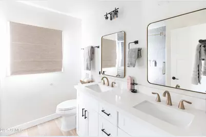 8132 E Valley View Road, Scottsdale, AZ 85250 - Photo 13