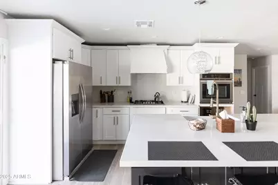 8132 E Valley View Road, Scottsdale, AZ 85250 - Photo 7