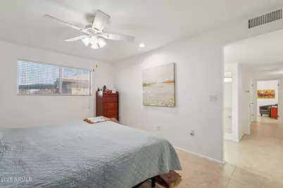 11165 W Cameo Drive, Sun City, AZ 85351 - Photo 13