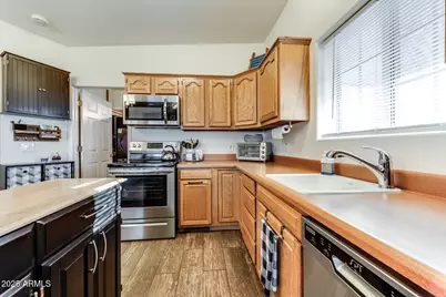 17200 W Bell Road #561, Surprise, AZ 85374 - Photo 13