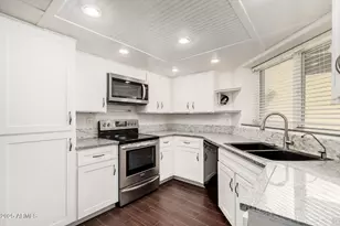 5139 W Mission Ln, Glendale, AZ 85302 - Photo 13